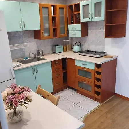 Apartment Ohmyhome Zlota Colors