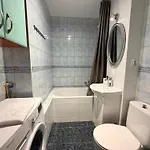 Ohmyhome Zlota Colors