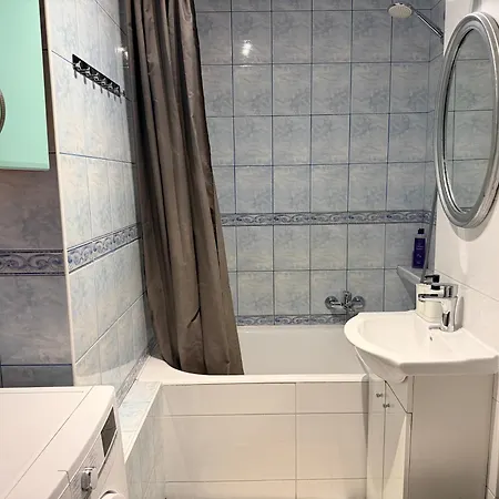 Ohmyhome Zlota Colors *